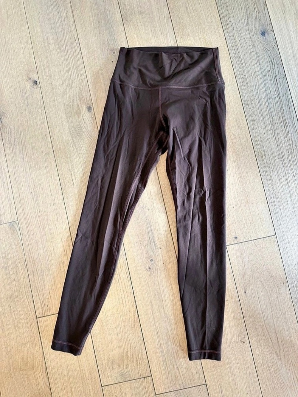 Lululemon Pants (Size 6)